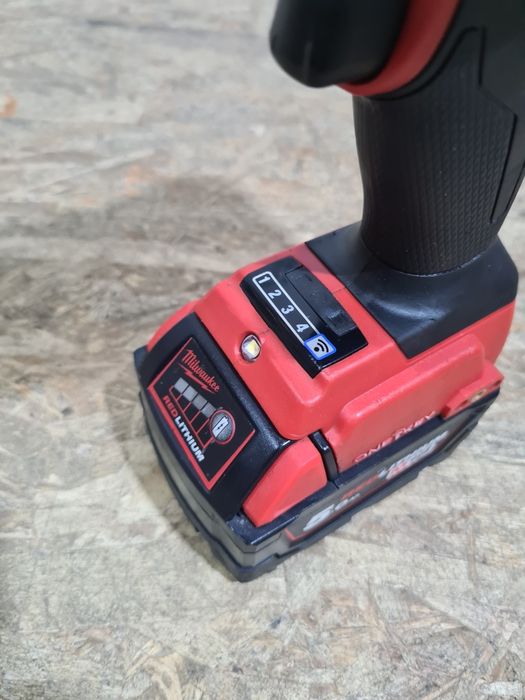 Impact 2100Nm cu patrat 3/4 Milwaukee M18 ONEFHIWF34