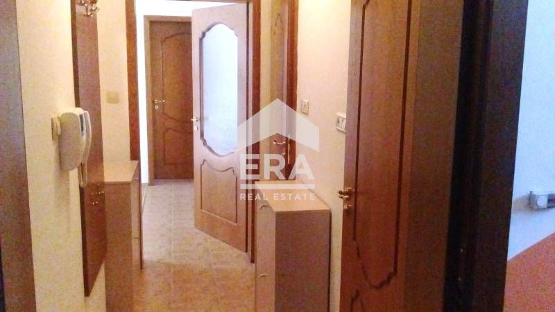 Дава се под наем Тристаен апартамент в Варна, Гръцка махала - 88 кв.м за 665 € - Снимка #4