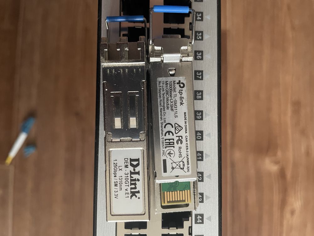 Коммутатор D-Link DES-1210-52/ME