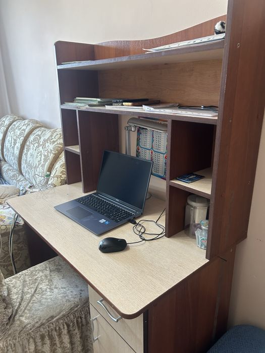 Стол для школьника или компьютерный