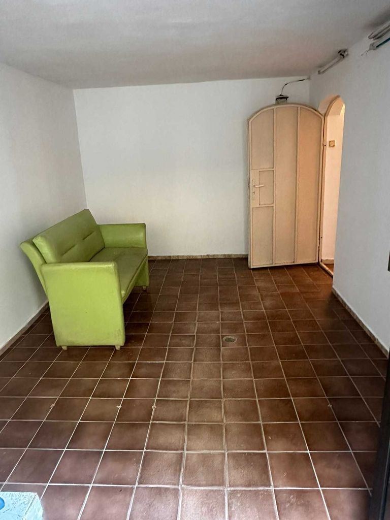 Продава се Едностаен апартамент в Бургас, Център - 33 кв.м за 541 €/кв.м - Снимка #5