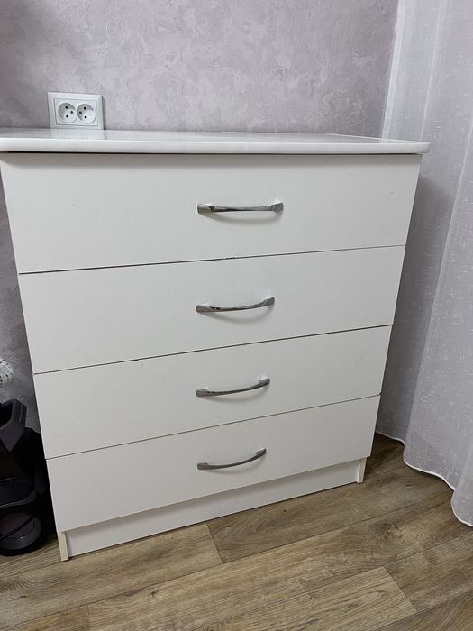 Продам комод в хорошеи состоянии