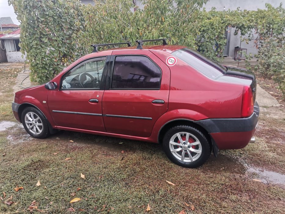 Dacia Logan          vând