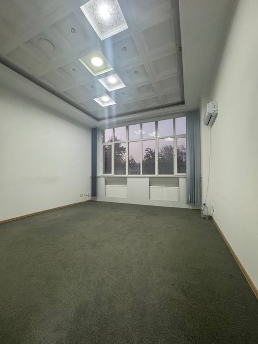 Ул.нукус.Госпитальный Макро сдаётся офис в центре  города за дешёво