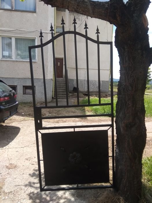 Врати,Огради,Стълбища,Парапети,Навеси