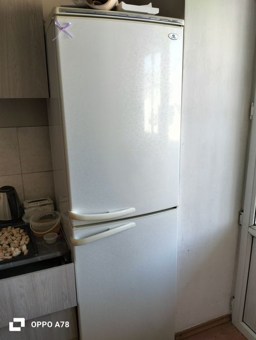 Продам холодильник на запчасти