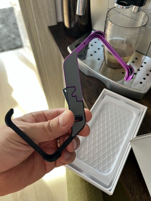 Vând husă deosebită Iphone 15 pro Max