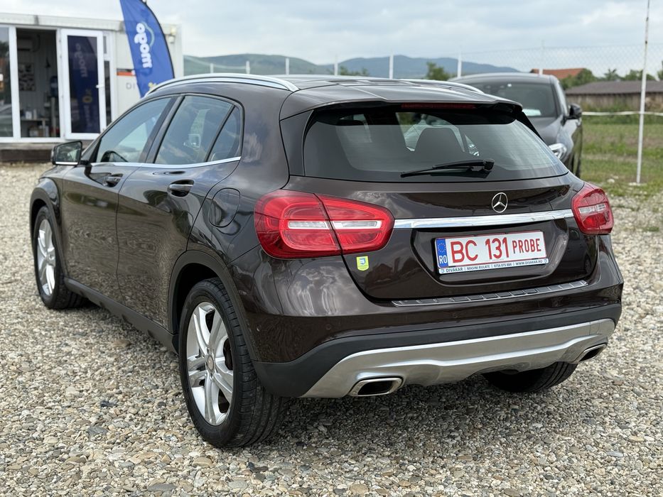 Mercedes GLA 4matic cu Garantie