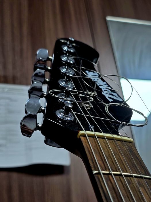 Продаю электрогитару Zombiе Stars