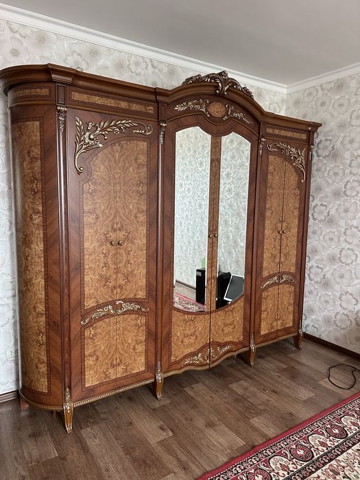 Спальный гарнитур