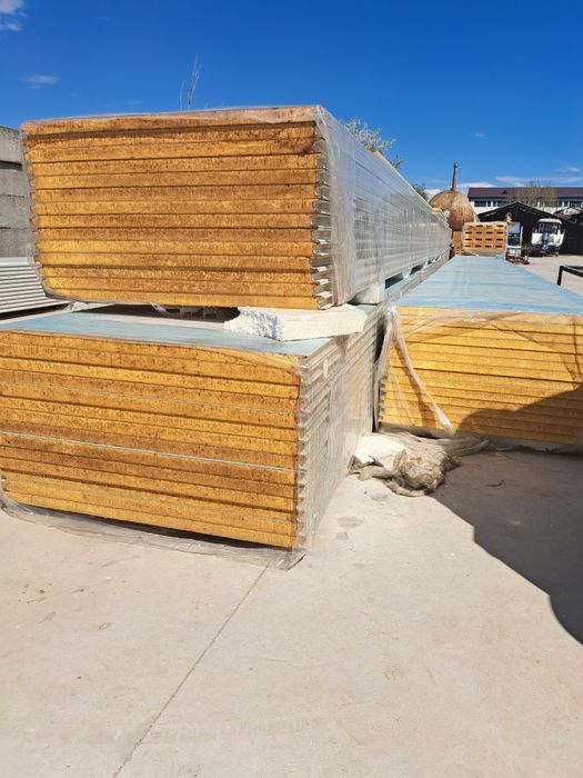 Panou Sandwich Perete si Acoperis