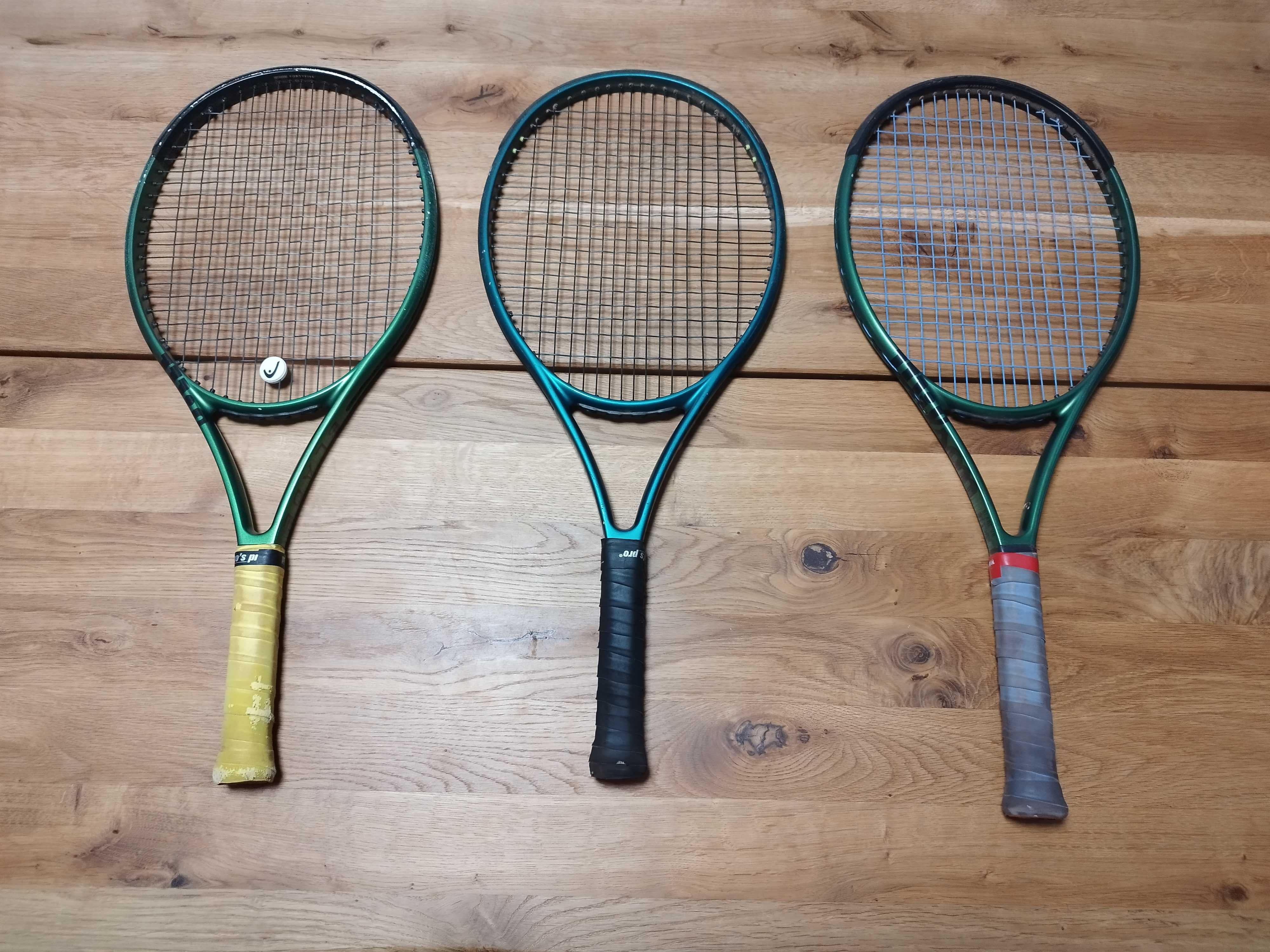 Детски тенис ракети Wilson Blade 26 v8, Blade 25 v8 и Blade 25 v9