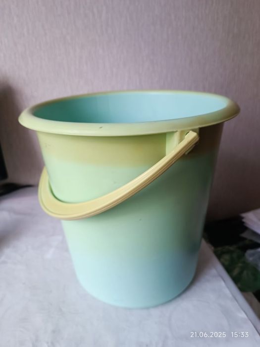 Продам ведро пластиковое