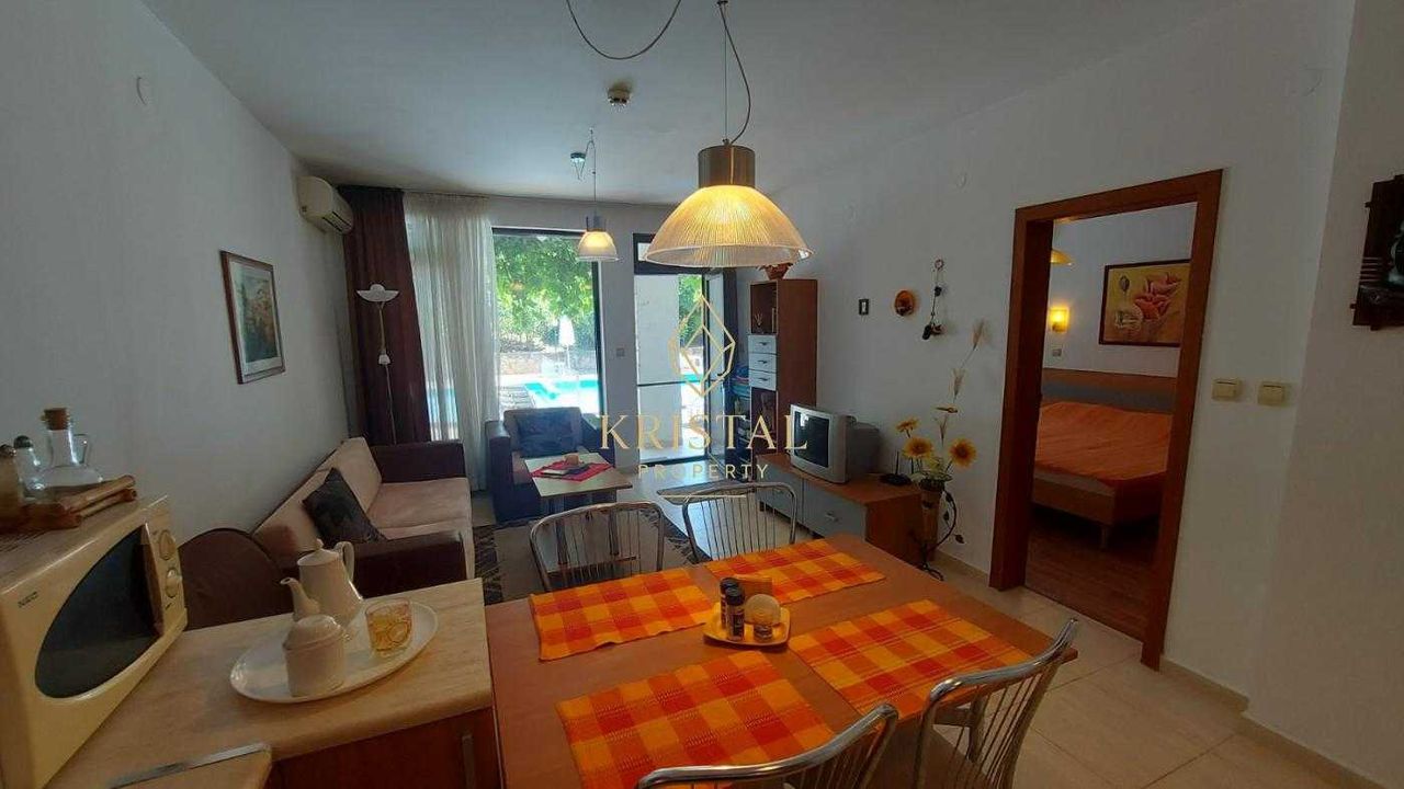 Продава се Двустаен апартамент в к.к. Слънчев бряг - 62 кв.м за 1267 €/кв.м - Снимка #3