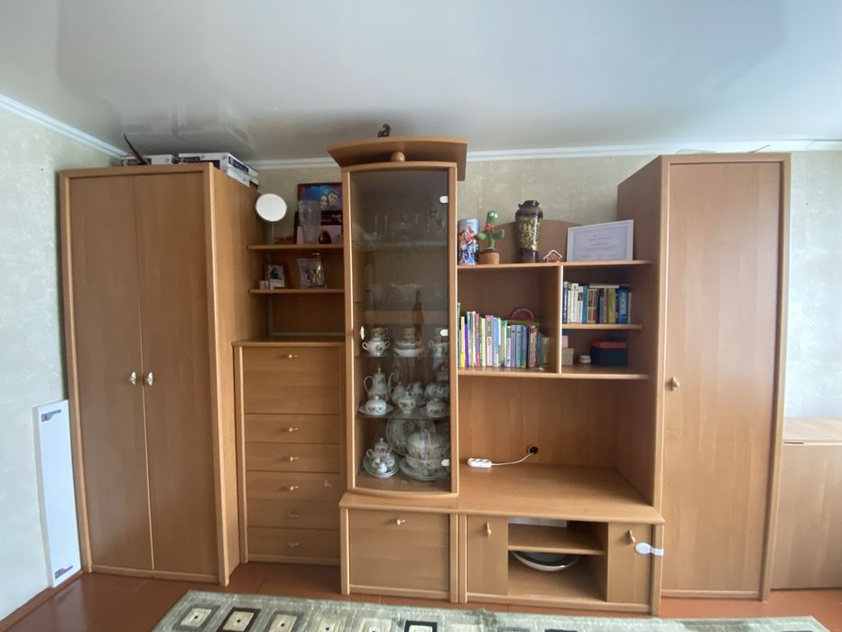 Продам стенку (Россия)