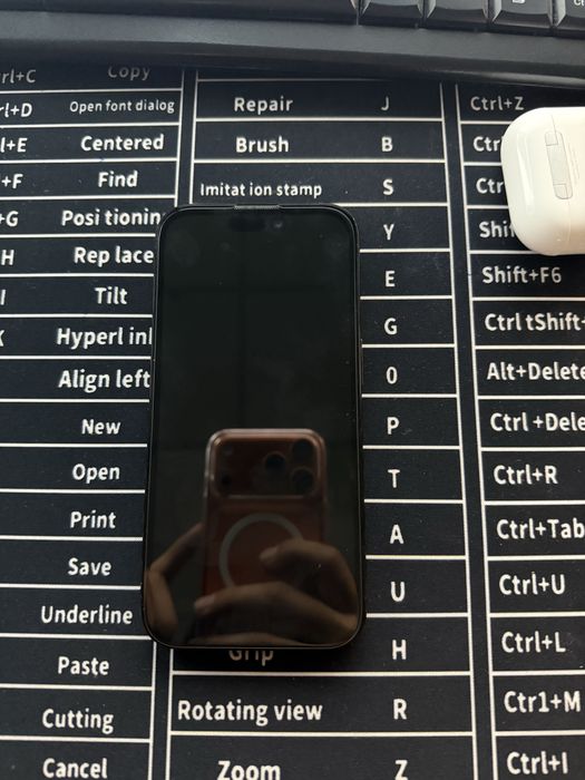 IPhone 15 pro, blue titanium