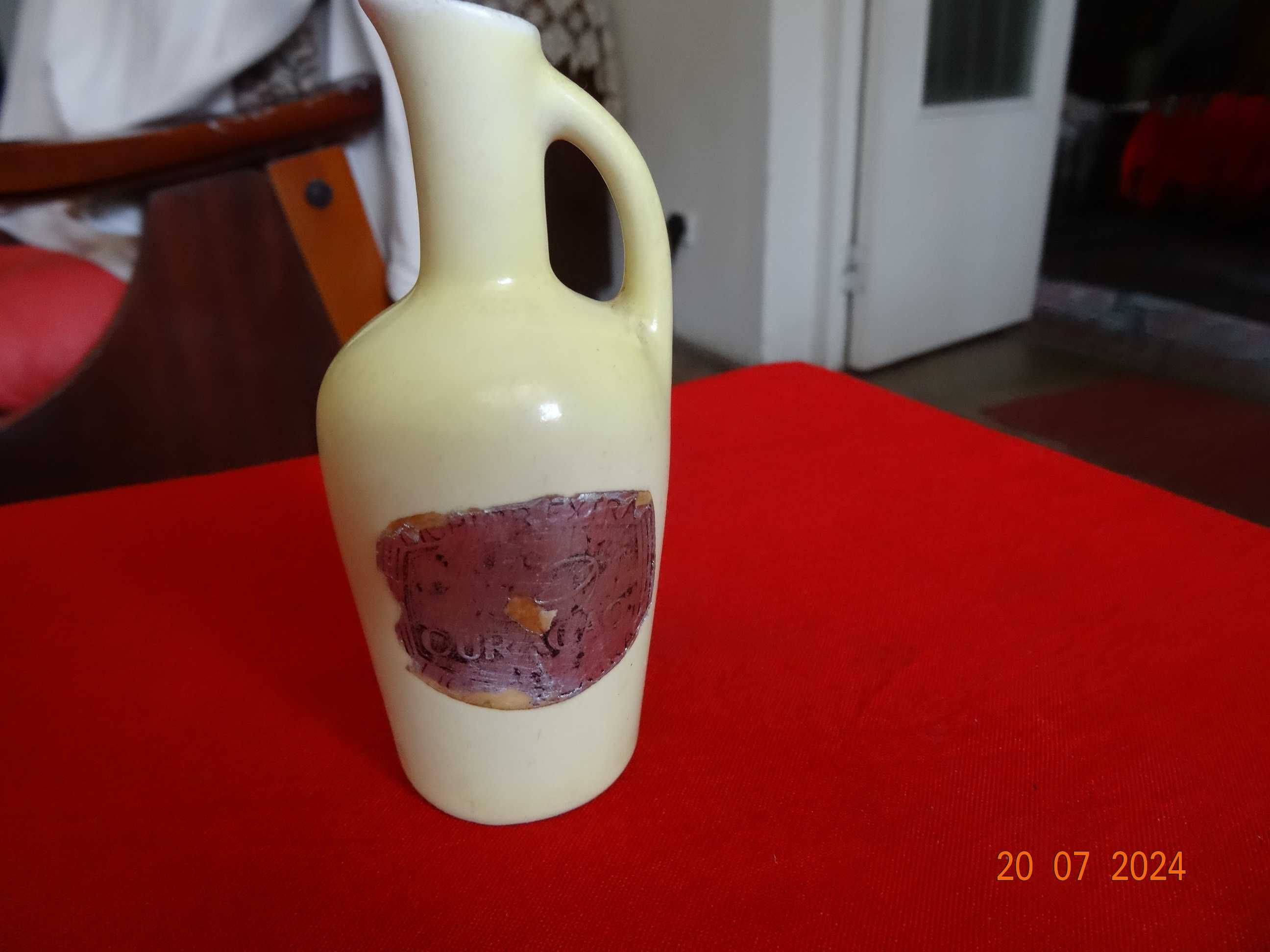 Recipent ceramic pt. "Lichior extra Curacao" din anul 1955
