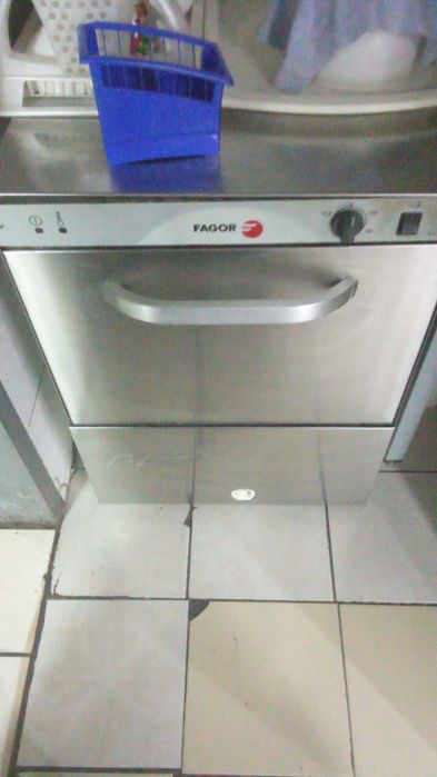 Продам посудомоечную машину Италия «FAGOR FI -48B»