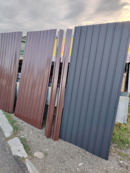 Tabla cutata și colorata