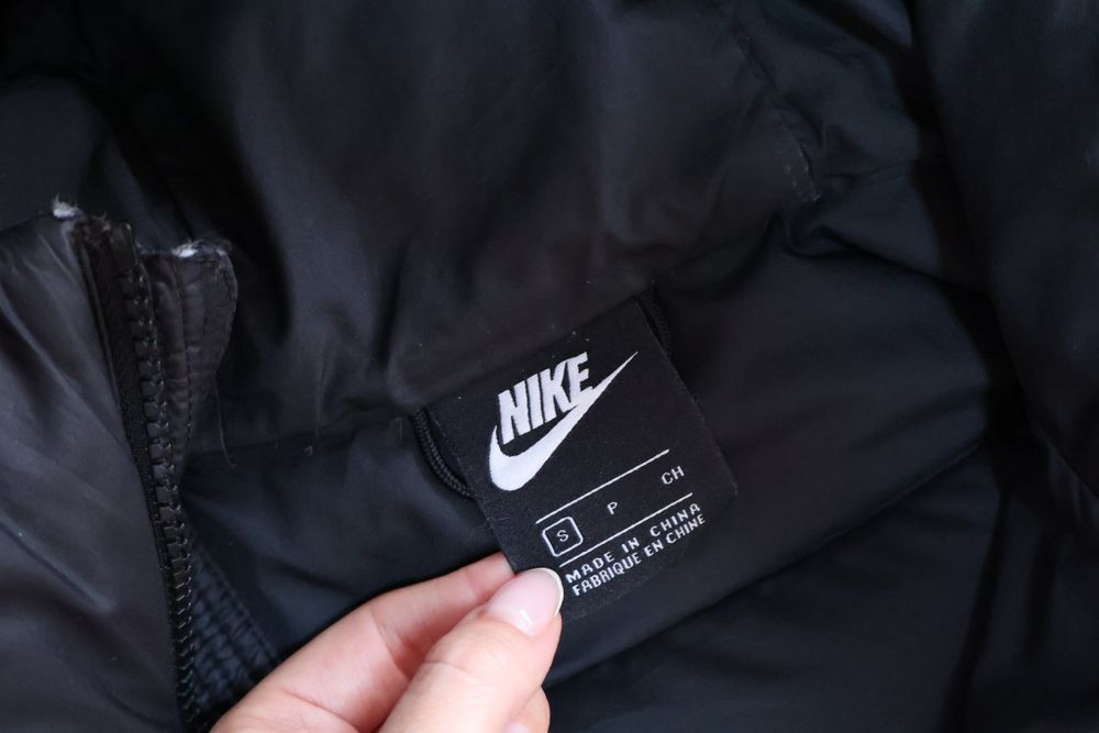 Мъжко пухено яке Nike  S размер