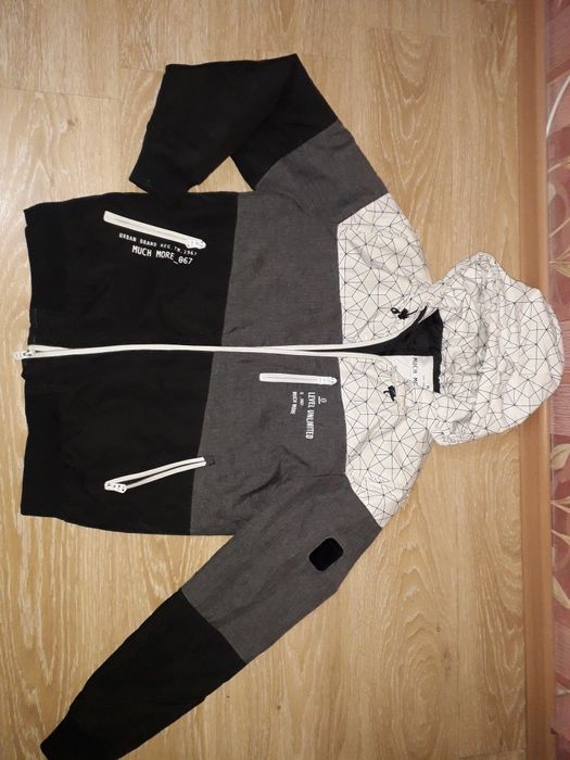 Мужская ветровка размер М