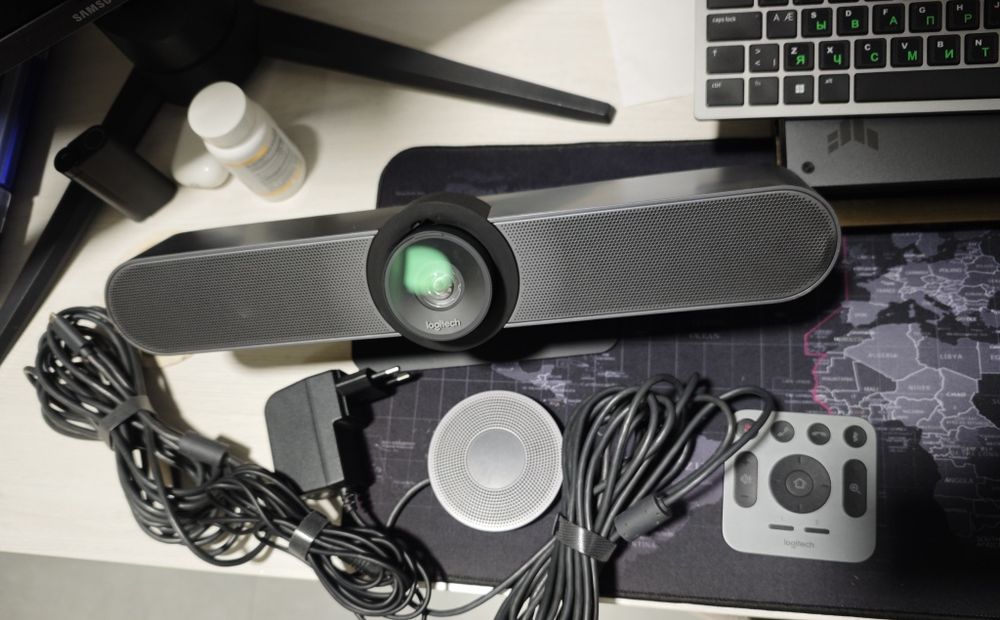 Продам конференц-камеру Logitech Meetup