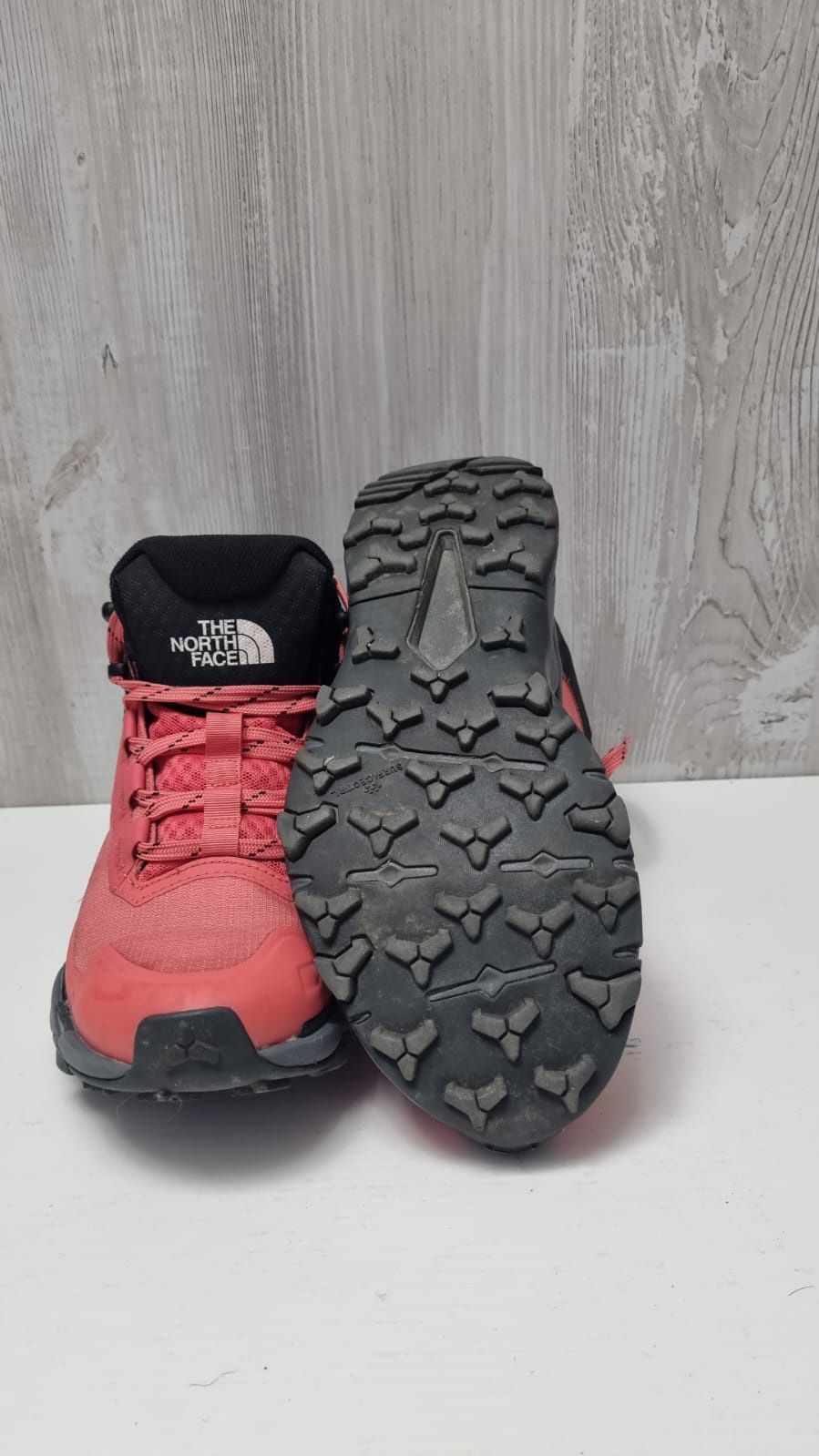 Ghete The North Face Vectiv Exploris Mid Impermeabil marime 38.5