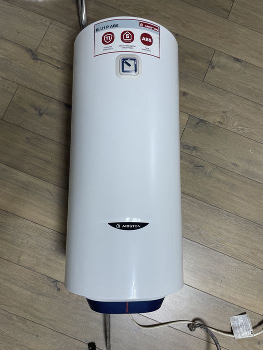 Аристон Ariston Бойлер Водонагреватель