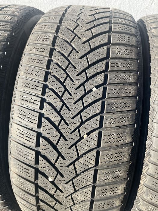 4 бр. зимни гуми 225/50/17 Semperit 5,5-6 mm DOT 4117