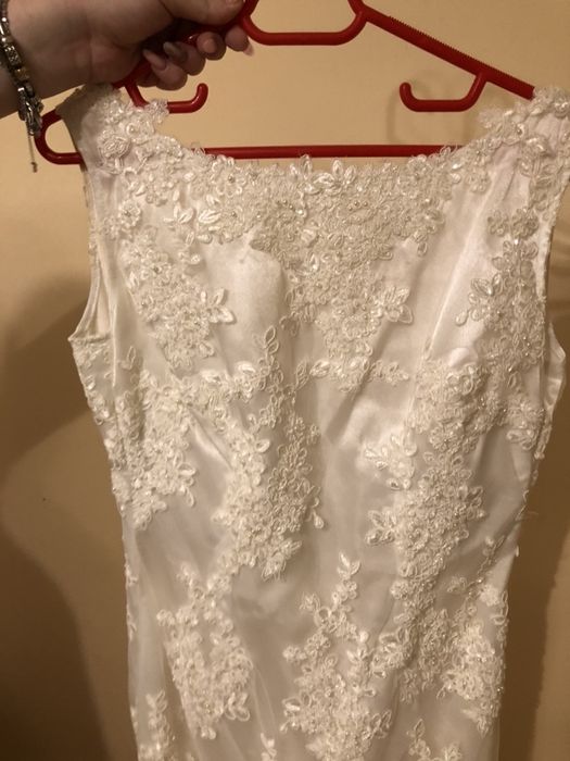 Rochie alba cu broderie