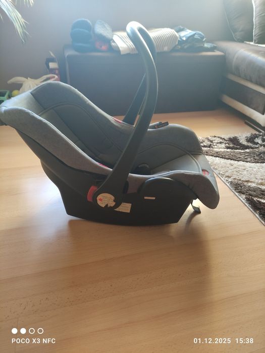 Продавам бебешко столче за автомобил