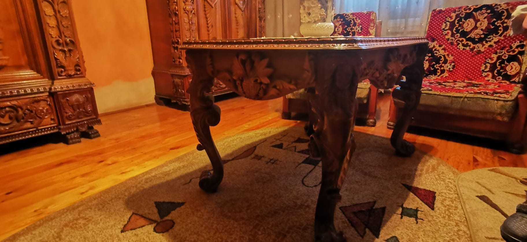 Mobila dormitor lemn masiv sculptat nuc