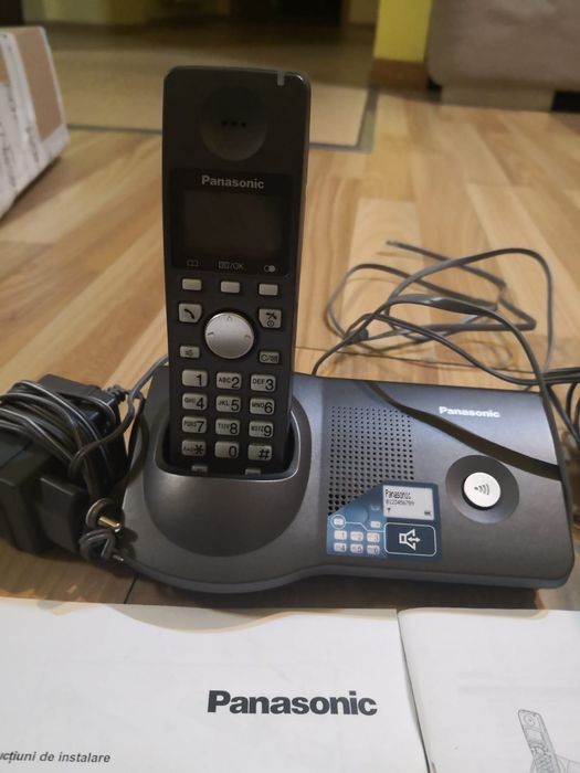 Telefon Panasonic fix cu 3 posturi
