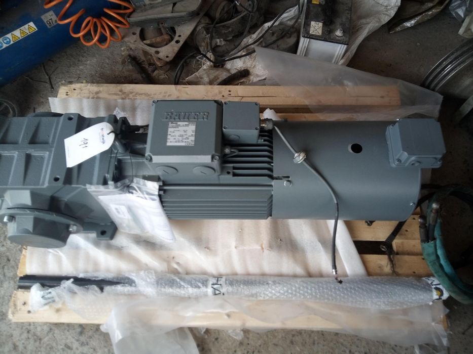 Продавам мотор-редуктор Bauer BK50-16UA/DHE13LA4