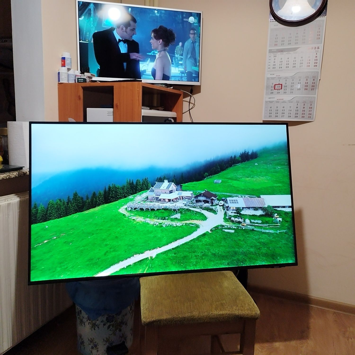 50" samsung au8072
