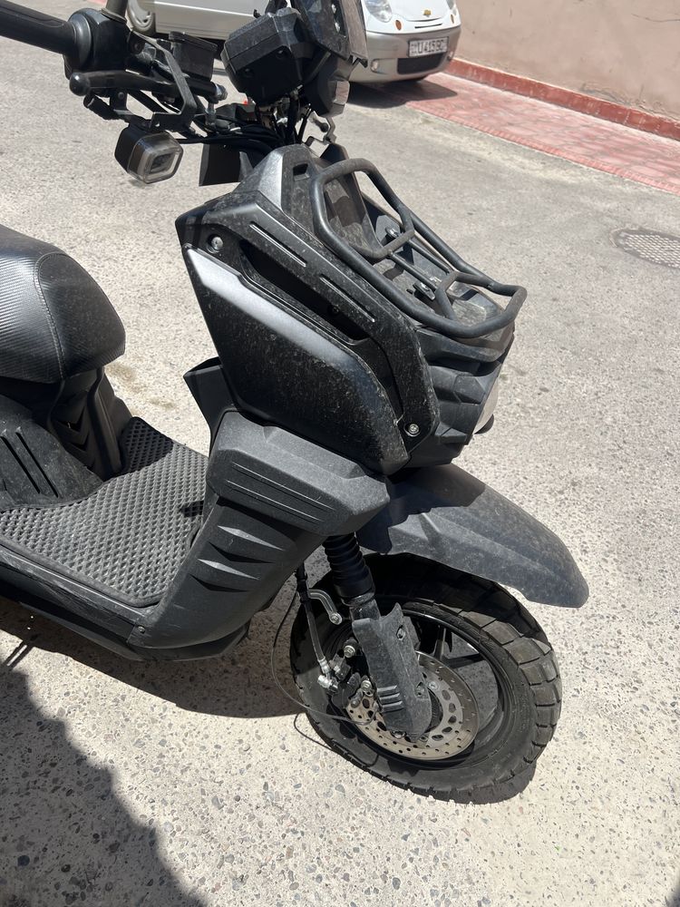 Скутер танк наворотом  пробег 1100