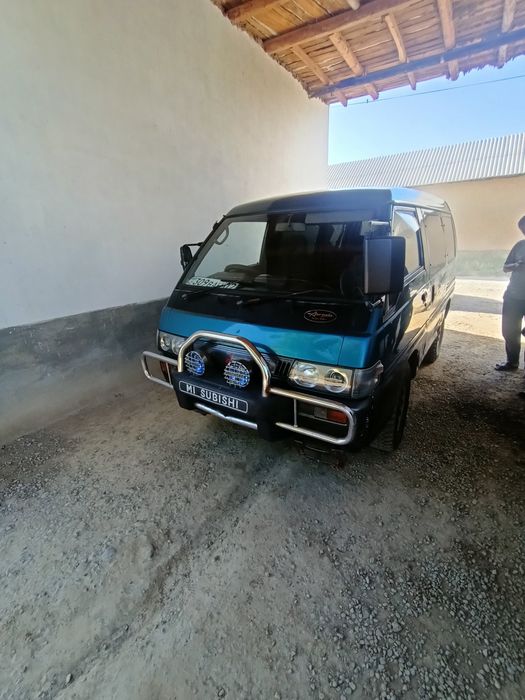 Mitsubishi delica