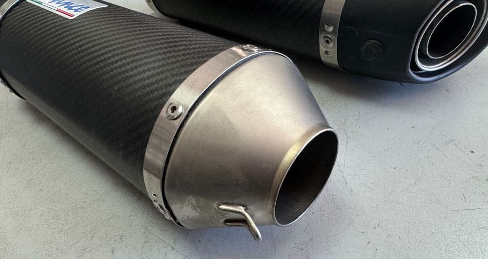 Оригинални карбонови ауспуси на LeoVince