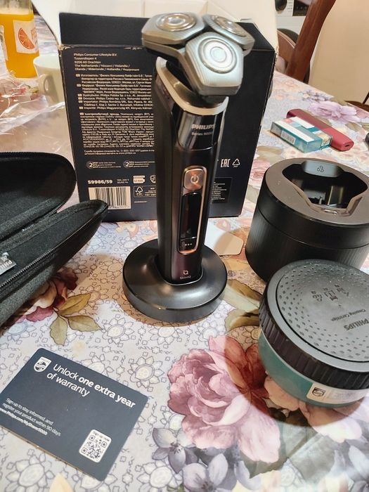 Shaver series 9000
Ел. самобр. за мокро и сухо бръснене със SkinIQ