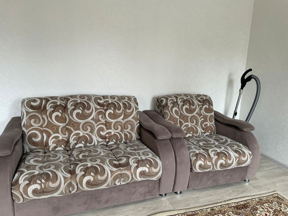 Продам мягкий уголок 3-2-1