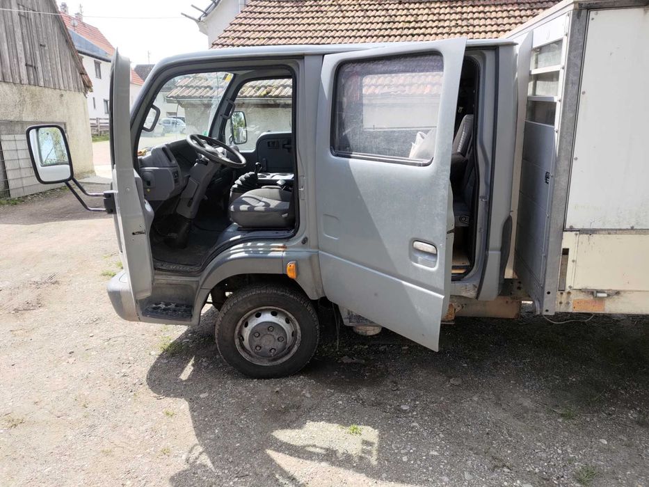 Se vinde camion de 3,5T marca Nissan capstar. 3.litri turbo diesel.