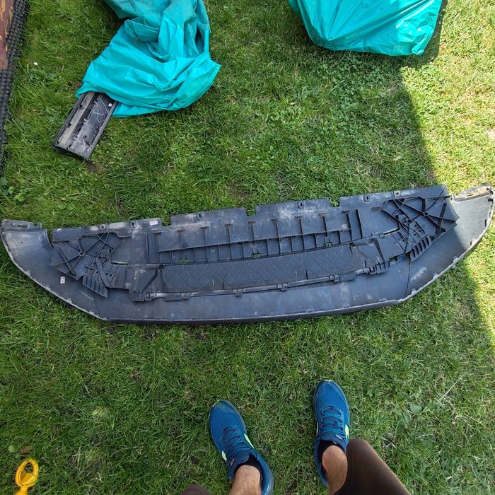 Vand scuturi bară fata audi Q5 FY