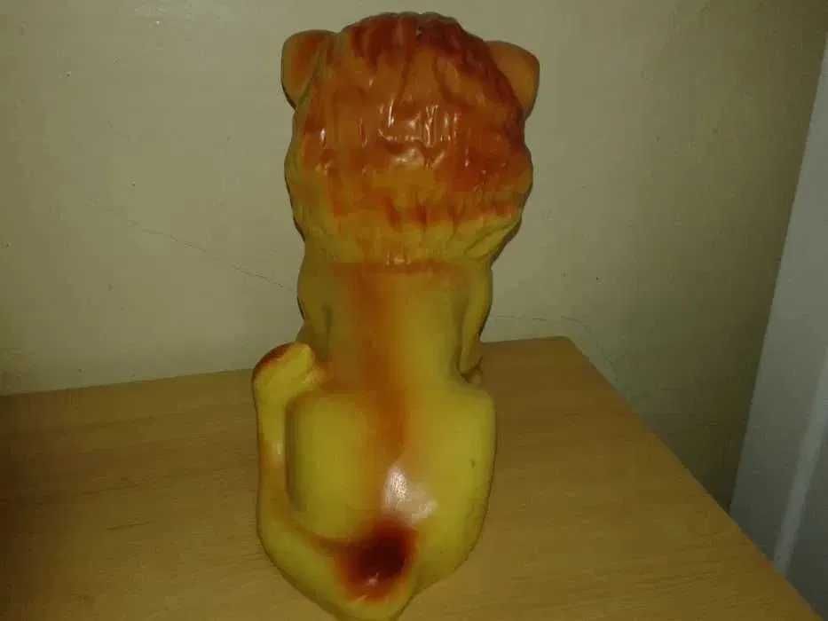 Figurina Leu fabricat la Aradeanca