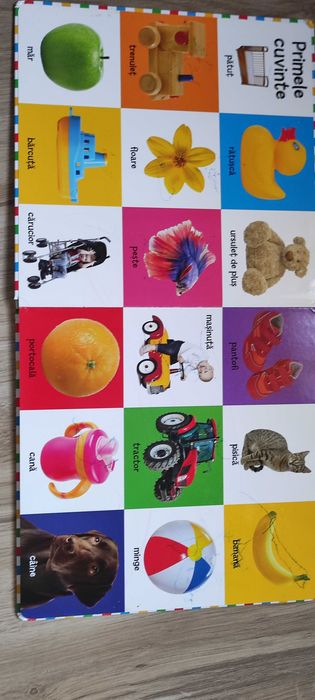 Puzzle cu ferestruici + carte Primele mele culori si forme