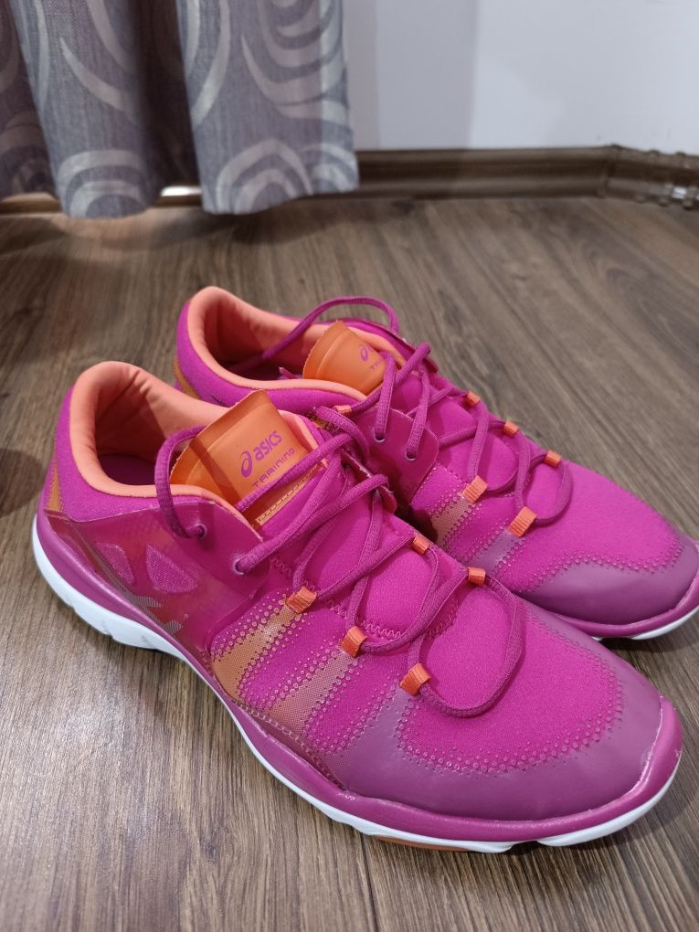 Маратонки Asics Gel-fit vida