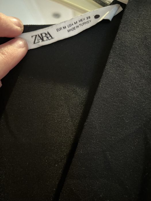 Черна рокля Зара М