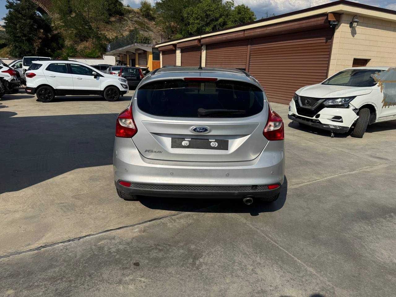 Ford Focus НА ЧАСТИ 4 броя