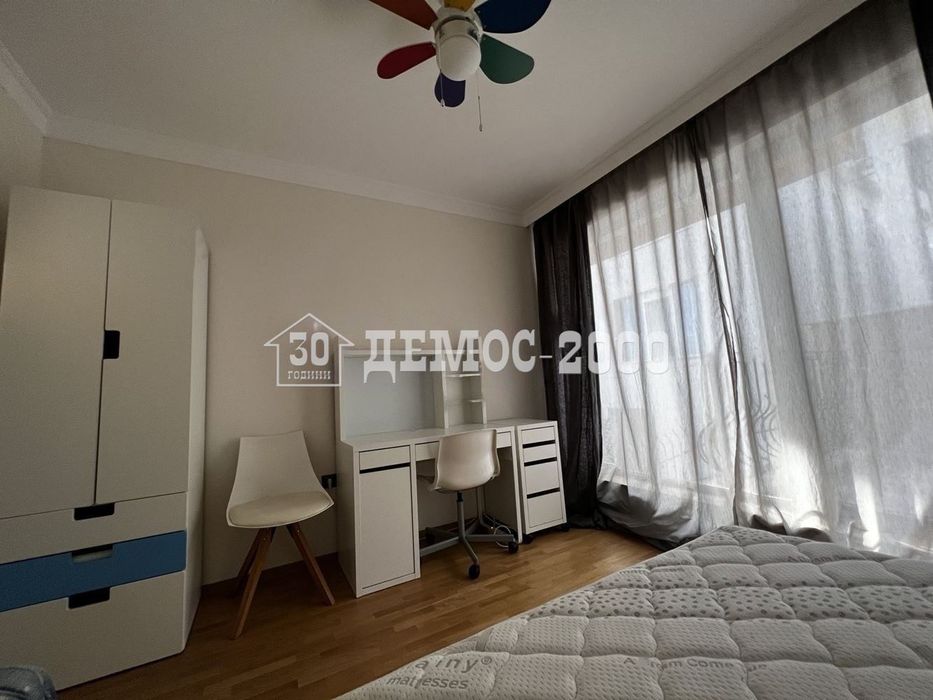 Напълно завършен апартамент в кв.Бриз с ПАРКОМЯСТО