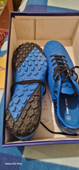 Бутонки предатор Адидас меси и Стуножки мат стар