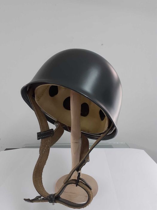 Casca parașutist german WW2, reproducere de calitate, ca nouă